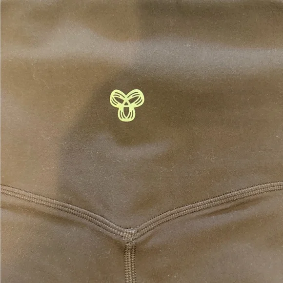 Aritzia Golden leggings - Picture 3 of 3